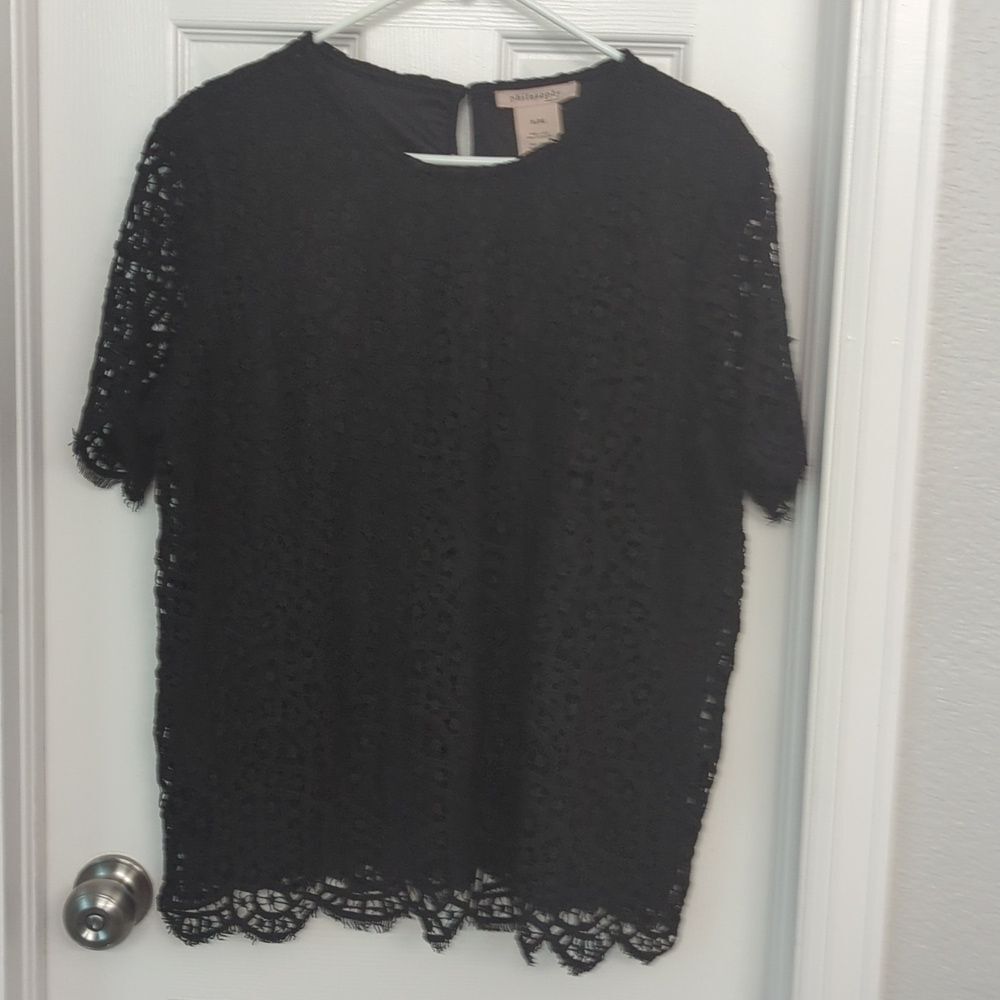 Philosophy short sleeve lace pattern black top size XL